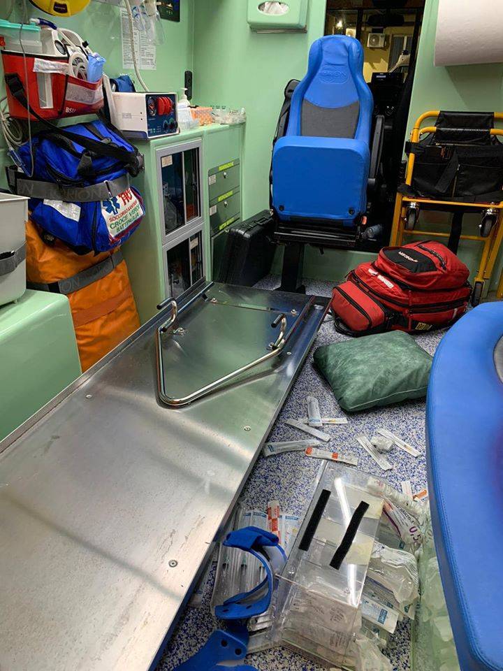 Salerno, straniero aggredisce medici e distrugge ambulanza del 118