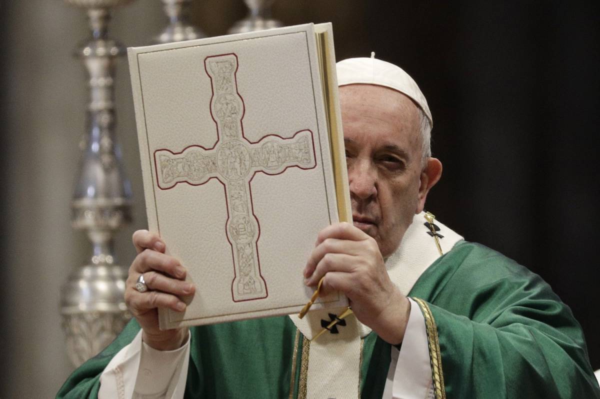 "La Chiesa già vive uno scisma e il Papa parla come l'Onu"