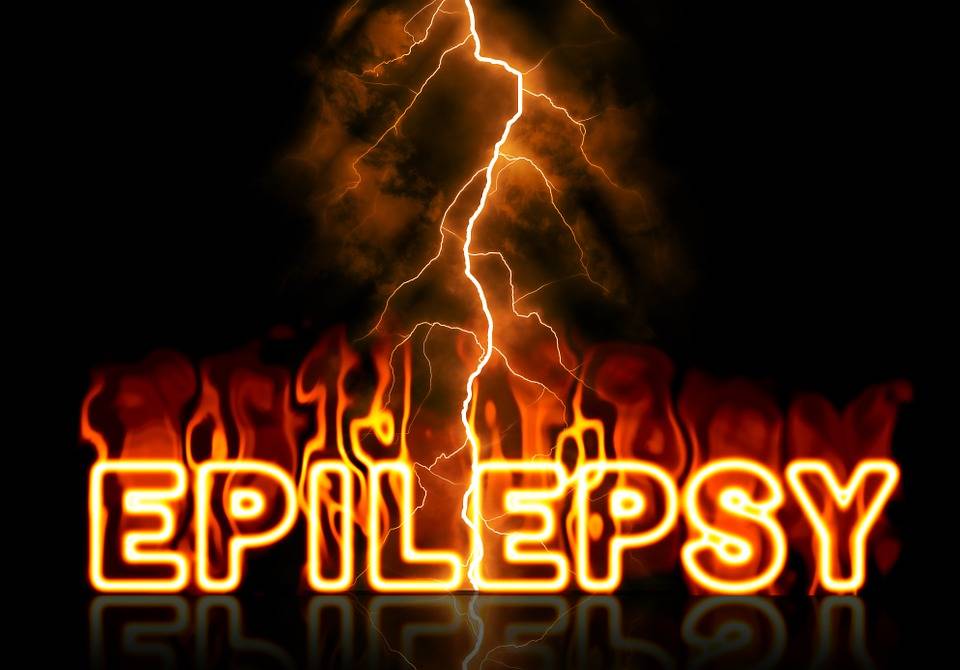 Epilessia, quali sono i sintomi e come si affrontano le crisi
