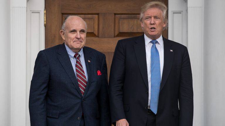 Usa, al vaglio le prove raccolte da Rudy Giuliani contro i Biden