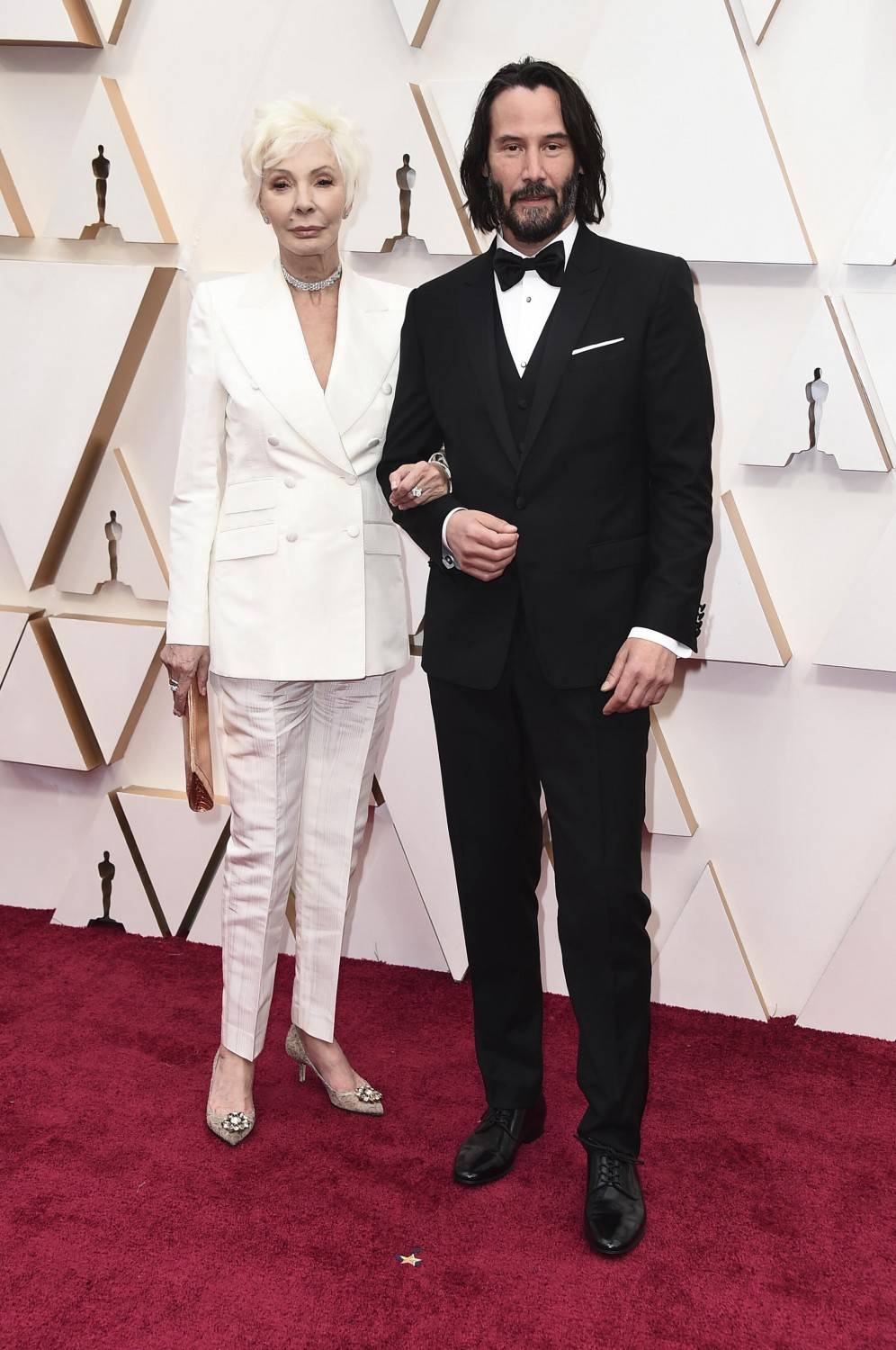 Keanu Reeves agli Oscar con la madre, ma i fotografi la scambiano per la fidanzata