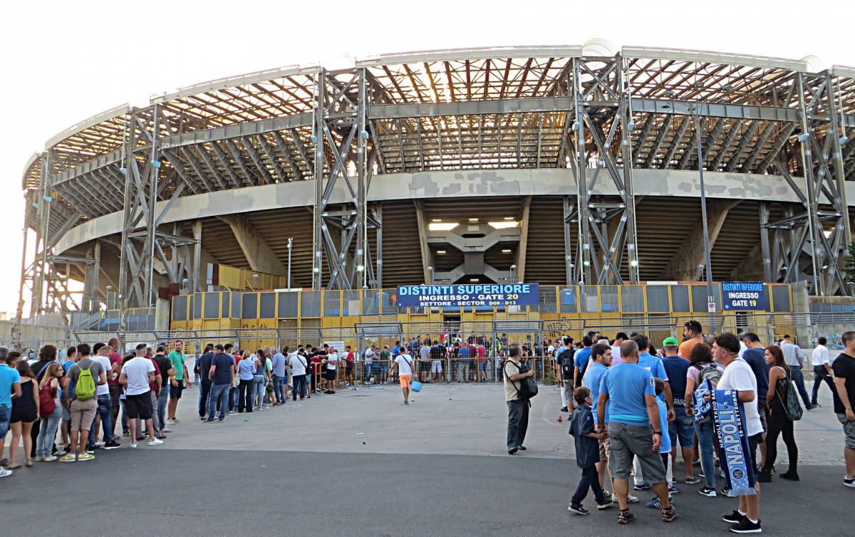 Napoli-Lecce, fermati e sanzionati allo stadio 30 parcheggiatori abusivi