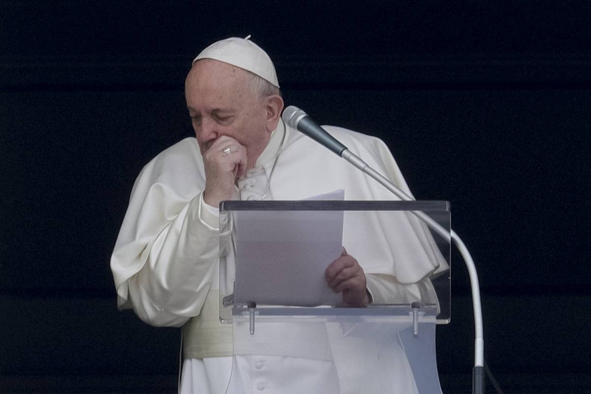Tampone negativo per Papa Francesco. Ma il Vaticano ora si blinda