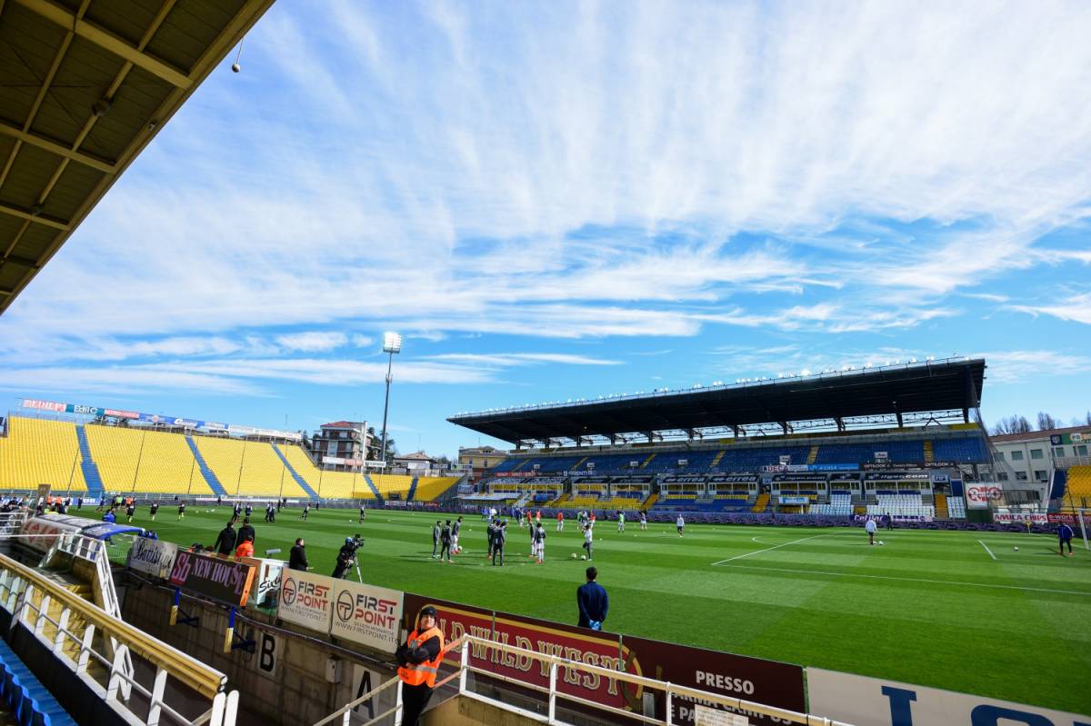 Coronavirus, caos in Serie A: Parma e Spal si gioca