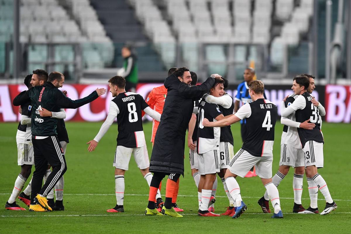 Juventus, giocatori in isolamento: tampone per tutti i membri dello staff