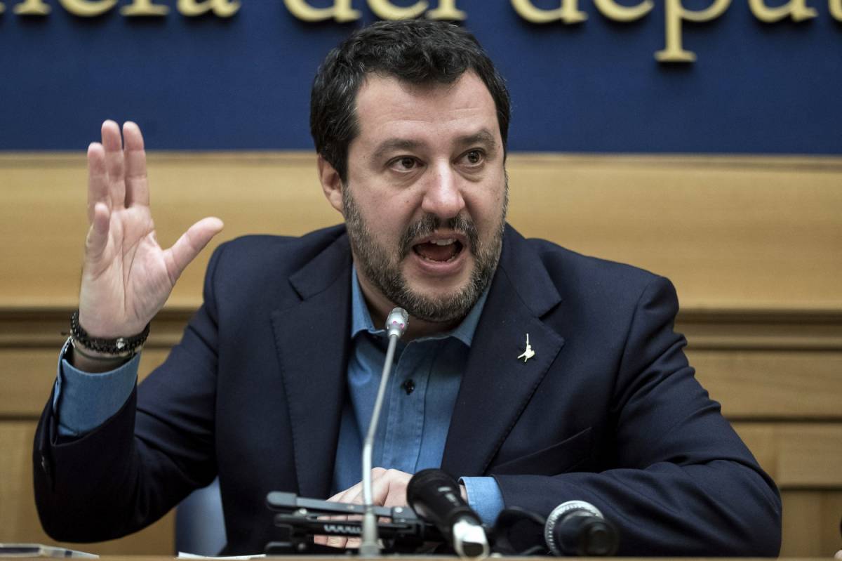 Salvini: "Per rialzarci subito la pace fiscale"