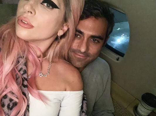  Lady Gaga, nuova foto con il fidanzato