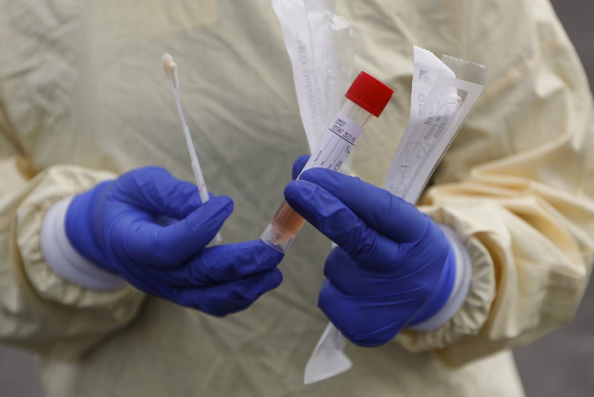 Coronavirus, come funziona e quanto costa il test del tampone
