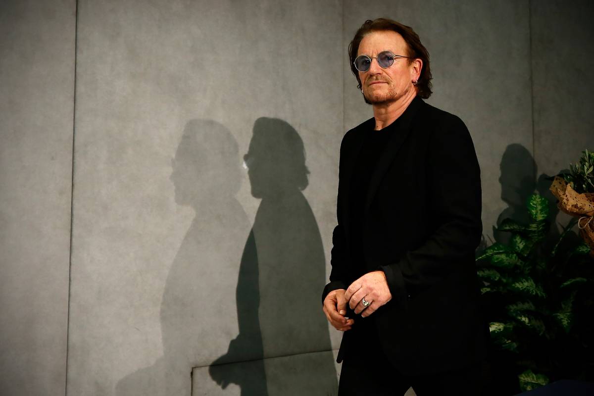 Bono e Patti Smith alzano la voce contro il virus