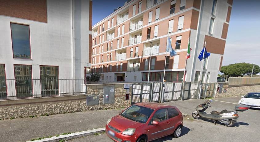 Organizzano per Pasquetta un festino in garage: denunciati 15 studenti