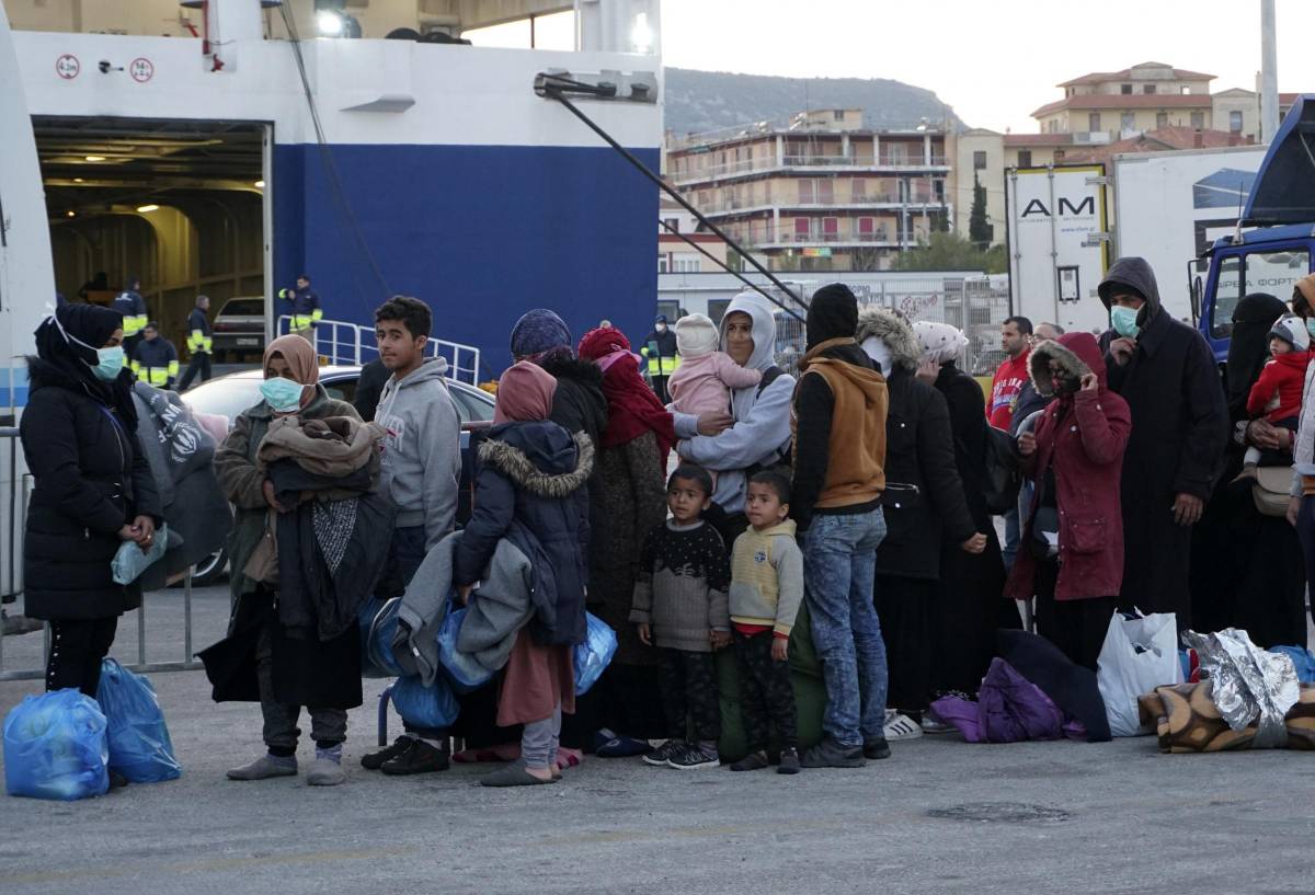 Patto migranti al via, la Grecia prepara la stretta: “Confini sotto controllo”