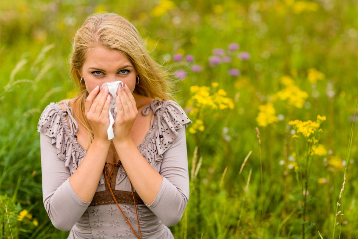 Allergie, rinite allergica o vasomotoria. I sintomi e le buone abitudini 
