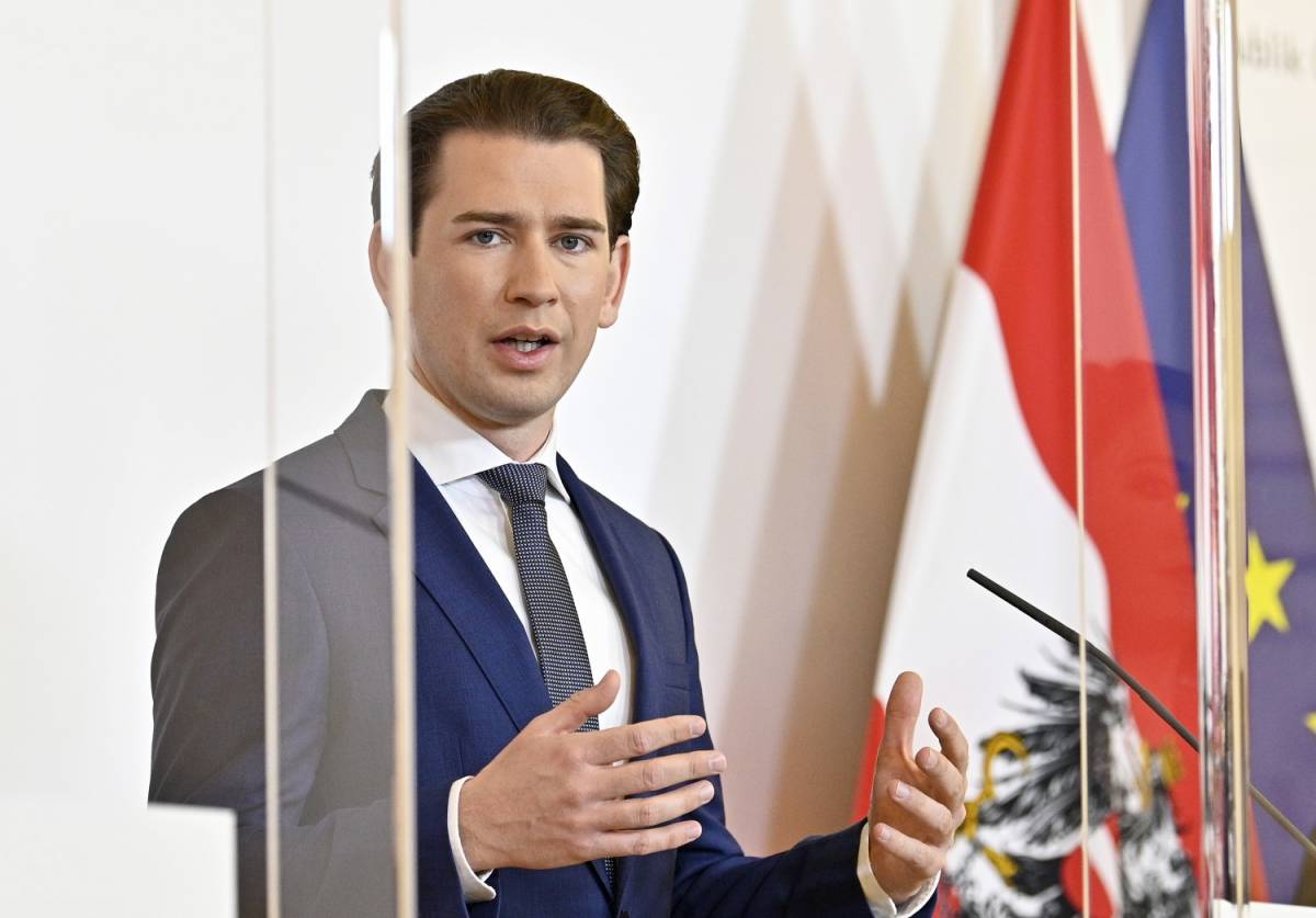 Il modello austriaco in difesa del Cenone: lockdown per un mese e tamponi di massa