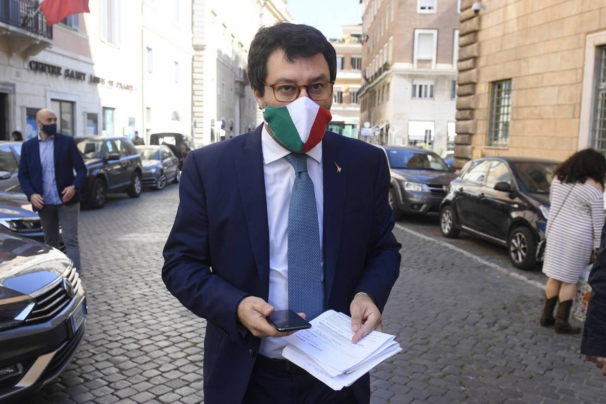 Quelle chat che inguaiano le toghe: ''Salvini? Ha ragione ma va attaccato''