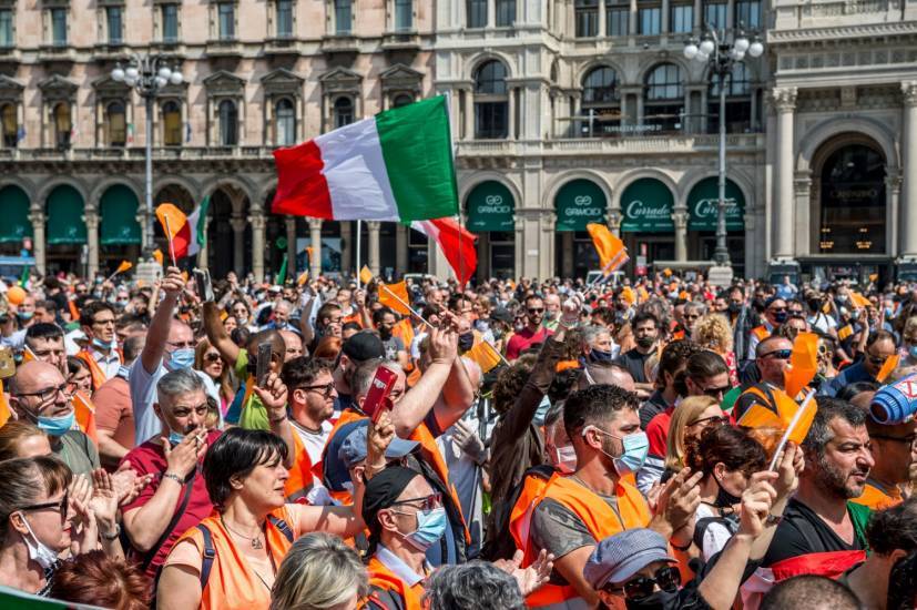 Rabbia sociale e "lupi solitari": l'Italia post Covid può esplodere