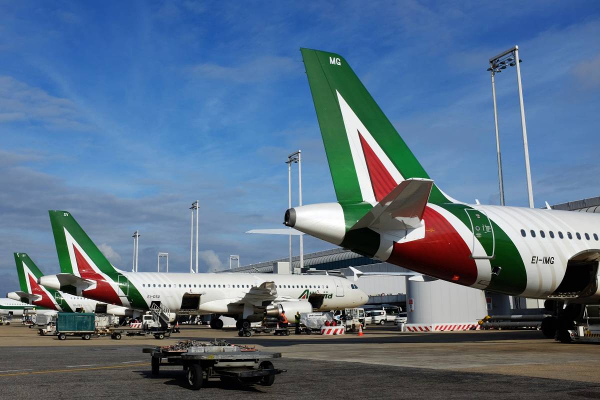 Il salvataggio Alitalia all'esame Ue