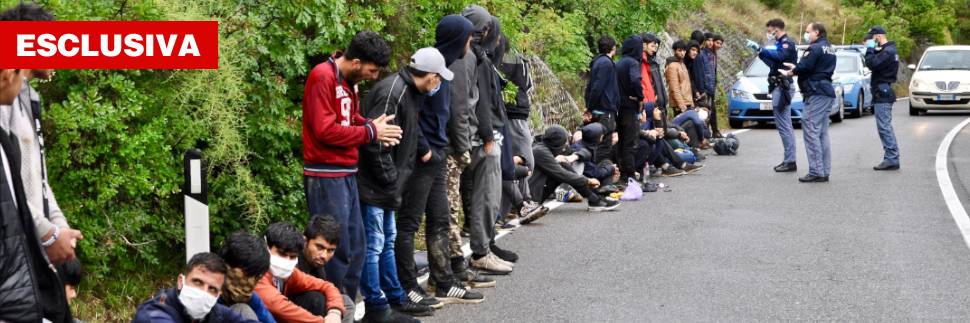 La rotta balcanica scoppia Immigrati incontenibili