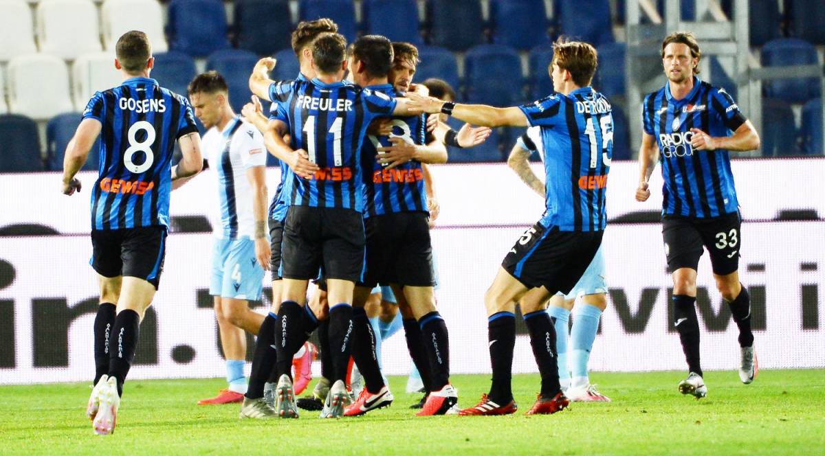 La Lazio crolla contro l'Atalanta, la Roma vince 2-1 in rimonta. Inter-Sassuolo 3-3