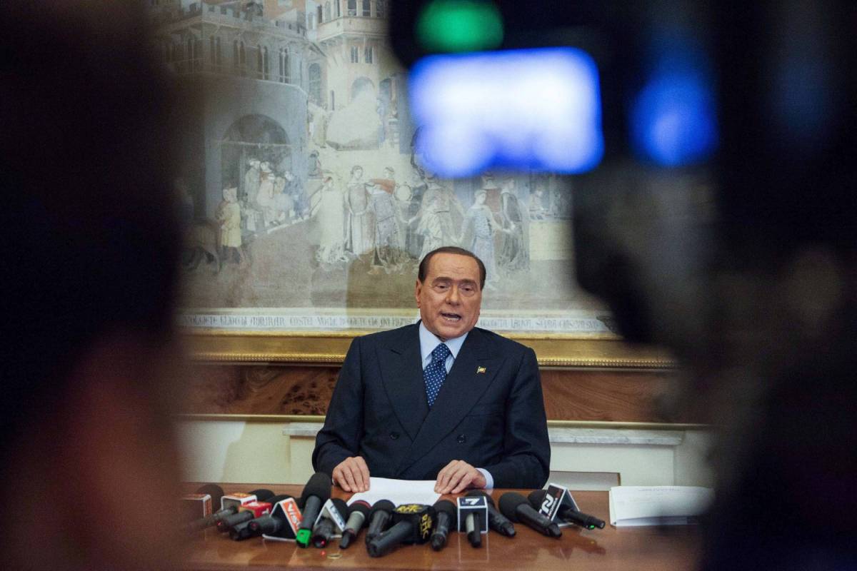 Berlusconi: "C'è un gruppo di potere che condiziona le sentenze"