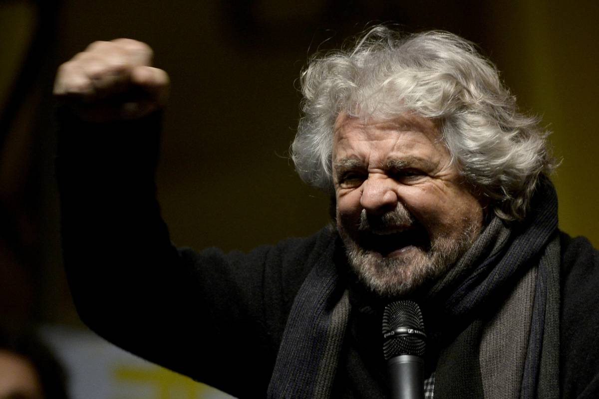 Crisi, Grillo in campo: "No al Mes, sì a patrimoniale e Imu per la Chiesa"