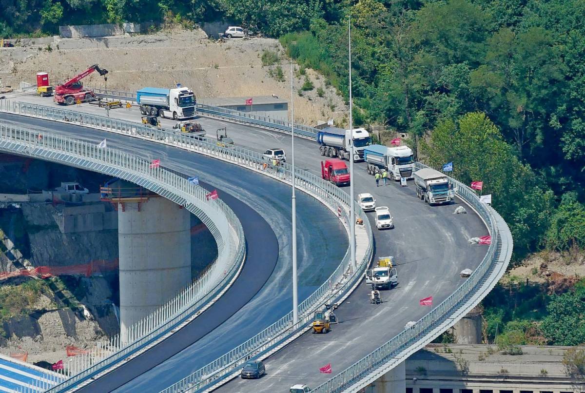 I grillini non esultano più: il nuovo ponte di Genova resta in mano ai Benetton