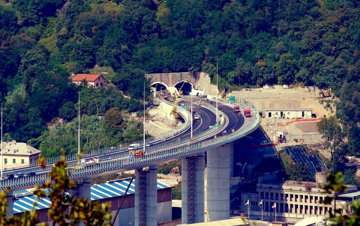 Soddisfazione e rabbia: Genova inaugura il nuovo ponte