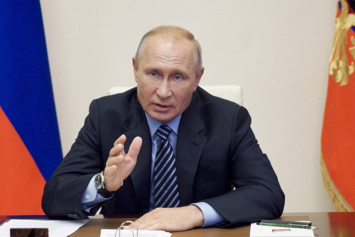 Putin, 21 compleanni al potere e si regala il missile ipersonico