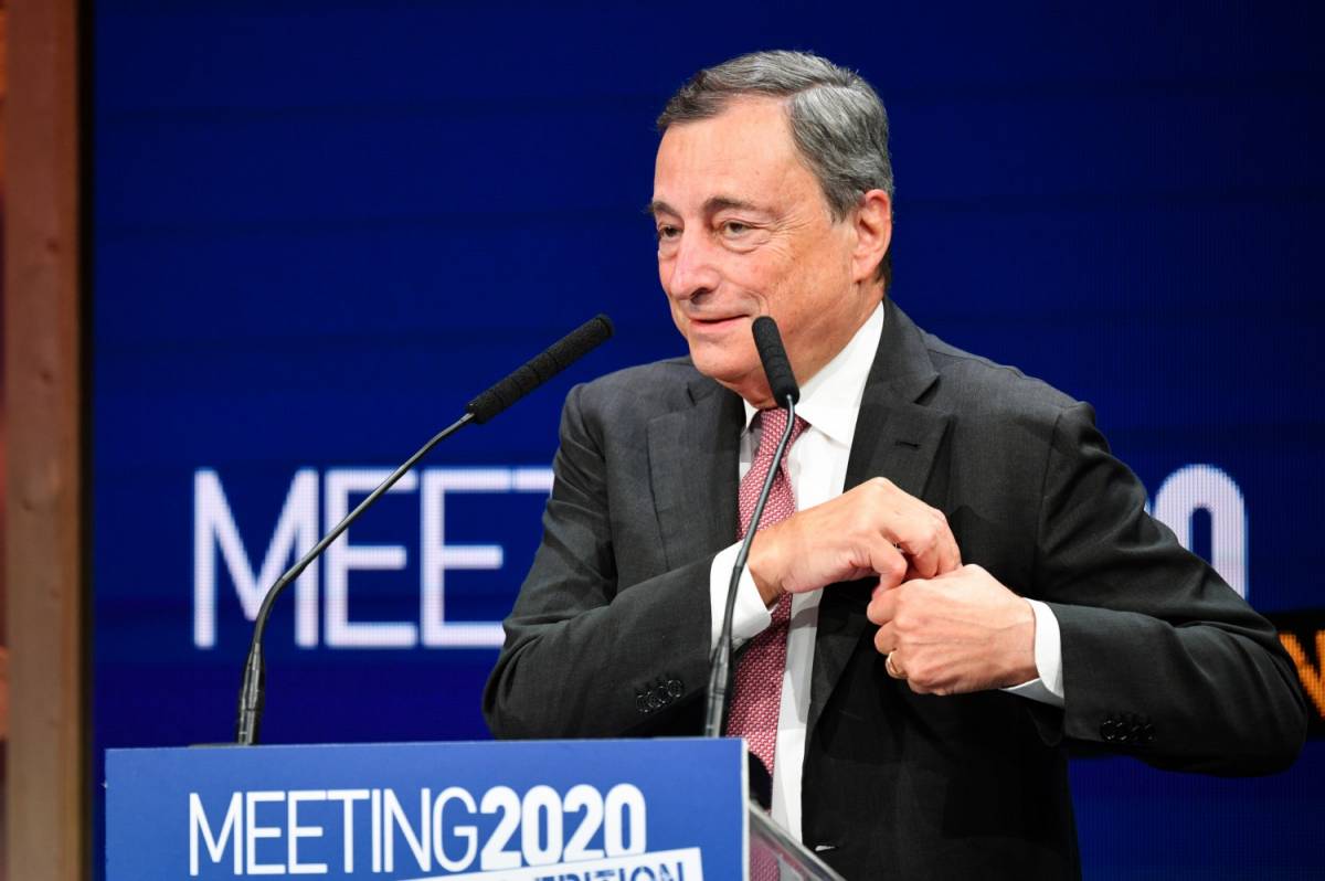 Calloni al potere e Draghi in panca: Italia da serie B