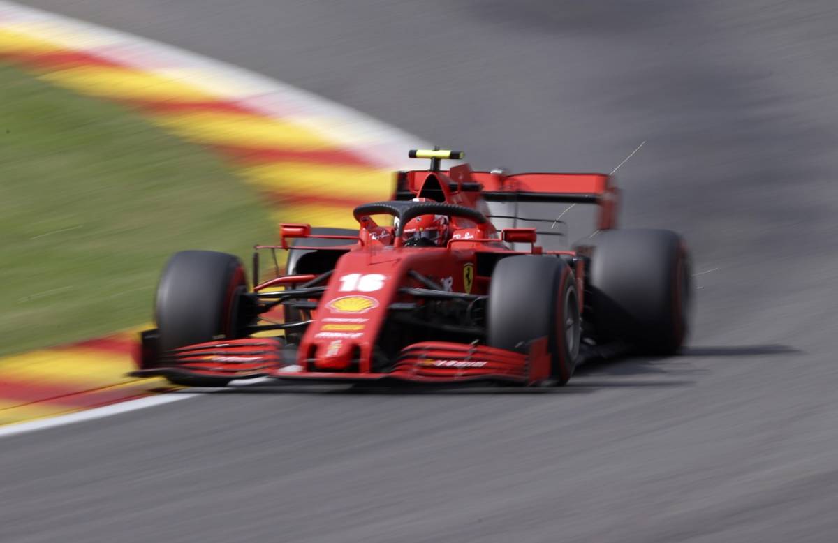 Ferrari, volano stracci con Leclerc: "Figli di p..."