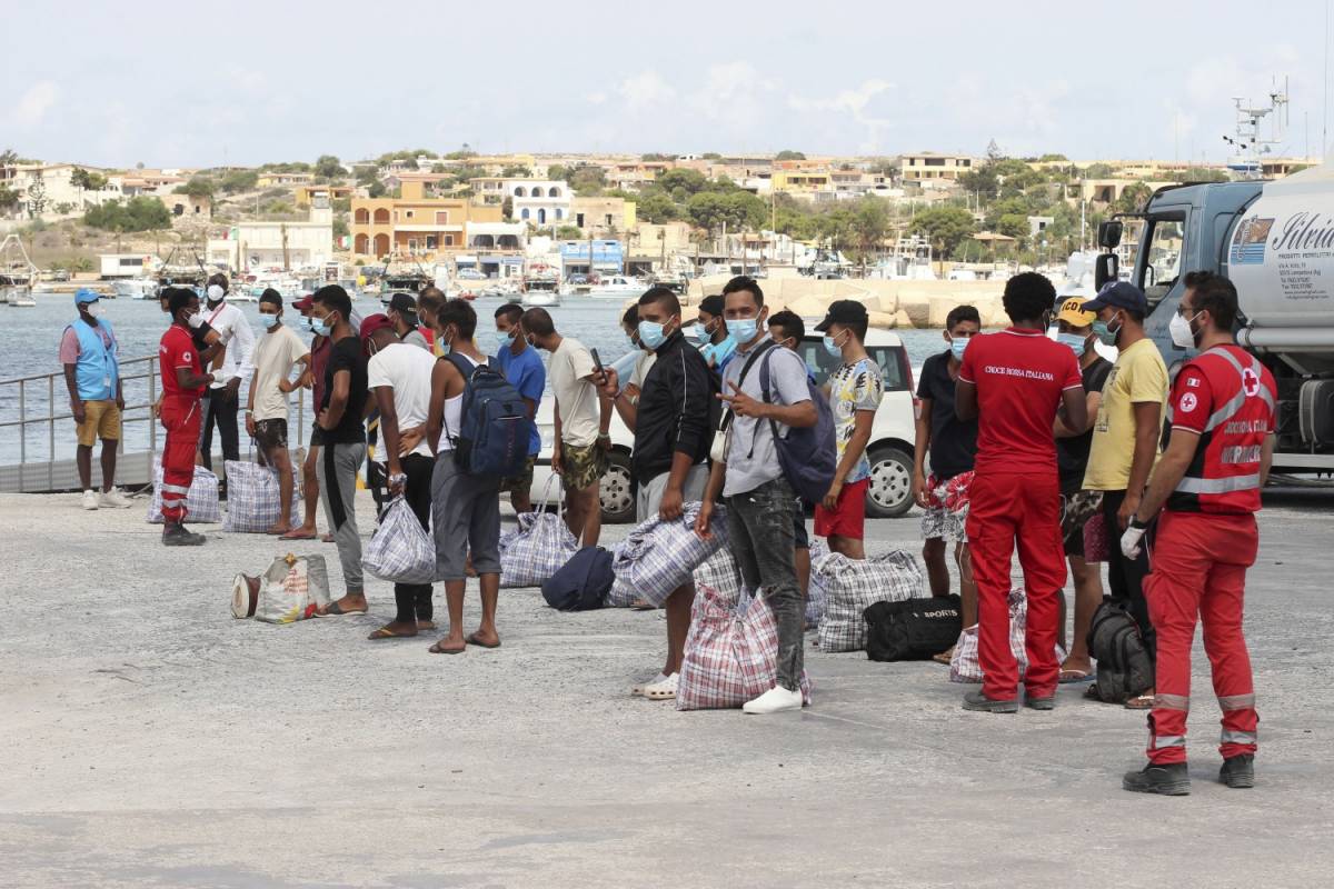 Un altro "trionfo" del governo: Lampedusa di nuovo nel caos