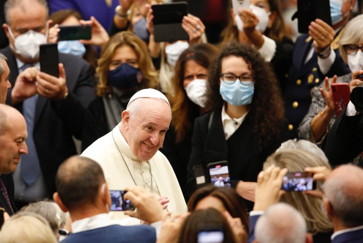 Coppie gay, papa Francesco: "Sì a legge sulle unioni civili"