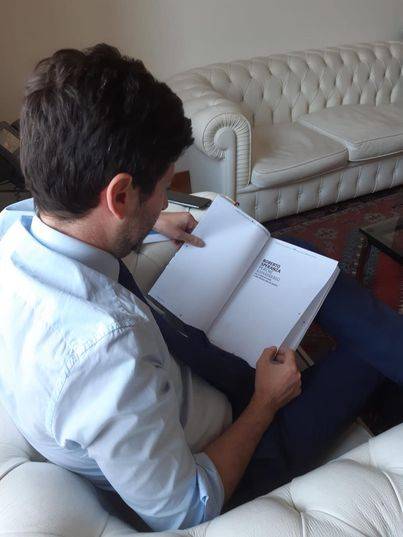 Il giallo del libro di Speranza: perché è sparito dagli scaffali