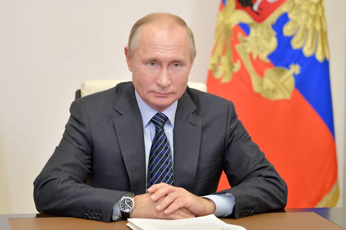 Il giallo sulla salute dello "zar" Putin: "Ha il parkinson, a gennaio le dimissioni"