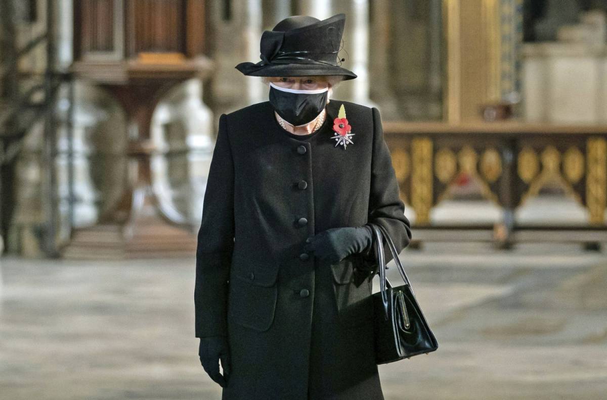 La regina Elisabetta aspetterà il suo turno per il vaccino