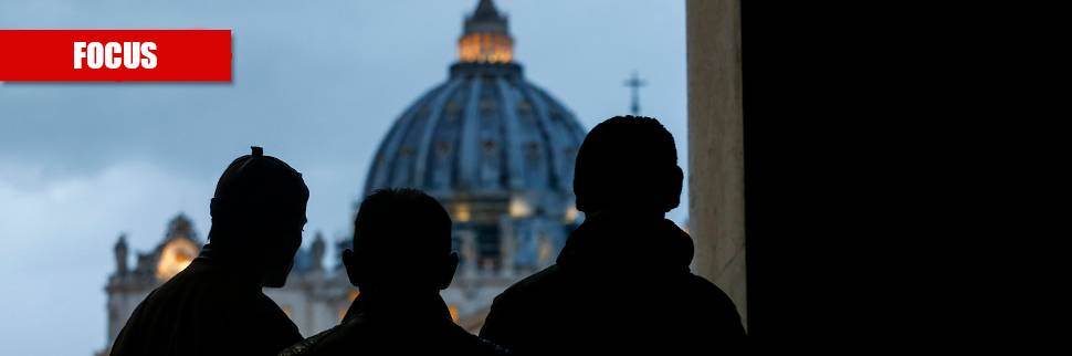 Quei tre misteri irrisolti in Vaticano: parla una "gola profonda"
