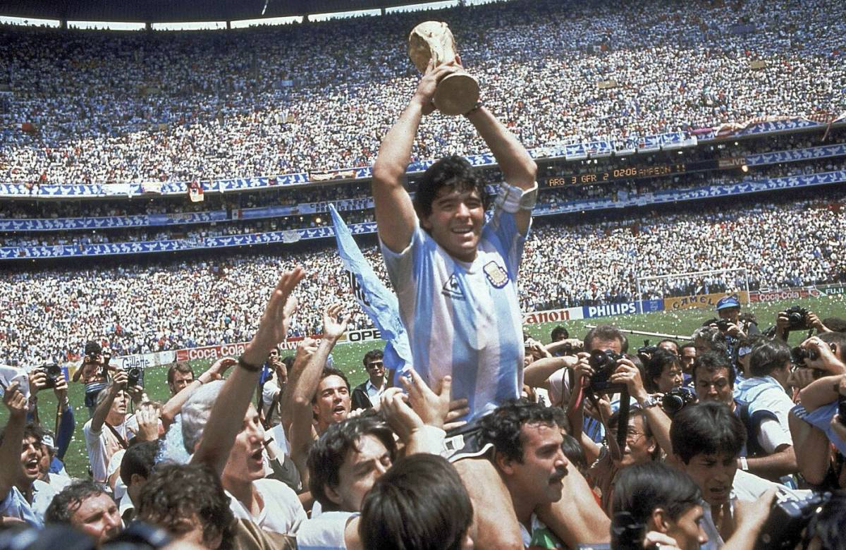 Maradona beffa il destino con la data della morte