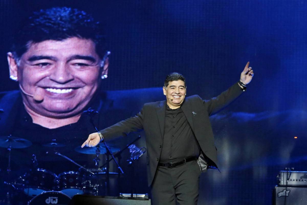 Maradona, "omicidio colposo". Indagato il medico personale