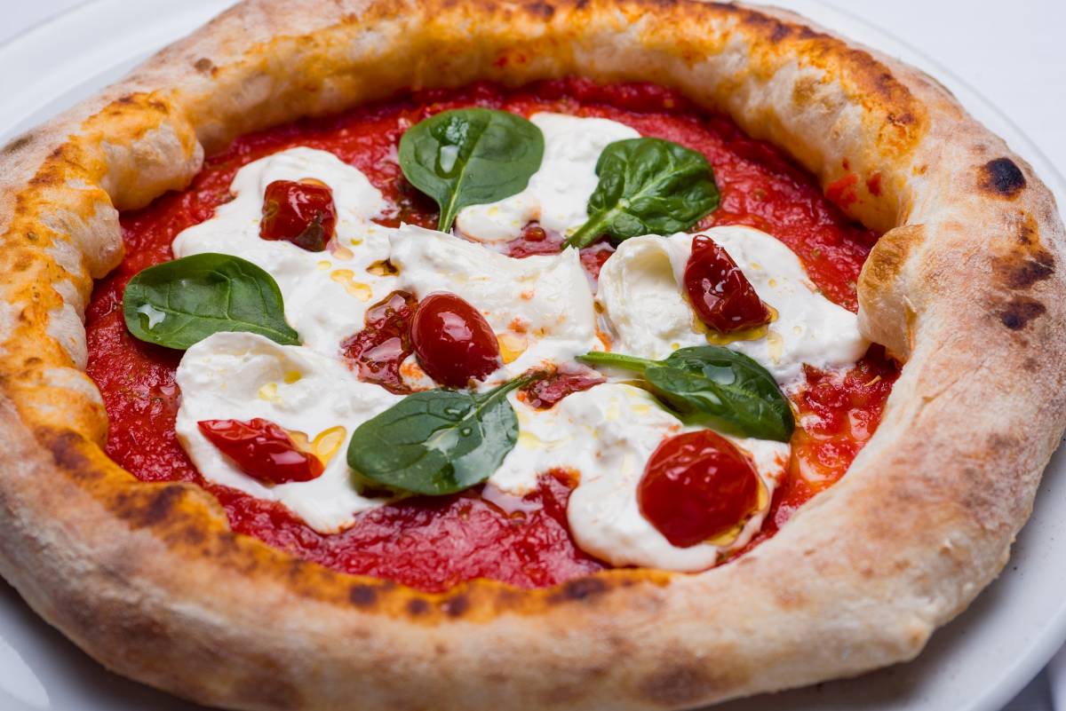 La pizza costa sempre di più: l'inflazione non è transitoria