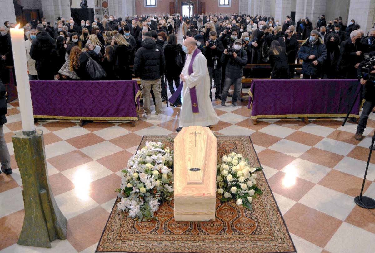 Lo sfregio a Paolo Rossi: svaligiata la sua casa durante i funerali
