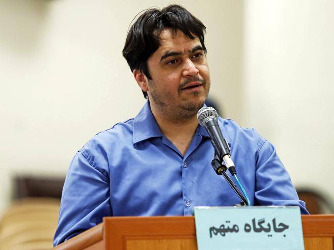 Iran senza pietà per Zam. Giustiziato il giornalista attirato in una trappola