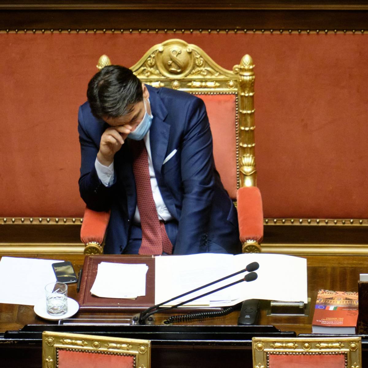 Tra Renzi e Giuseppi è guerra fredda