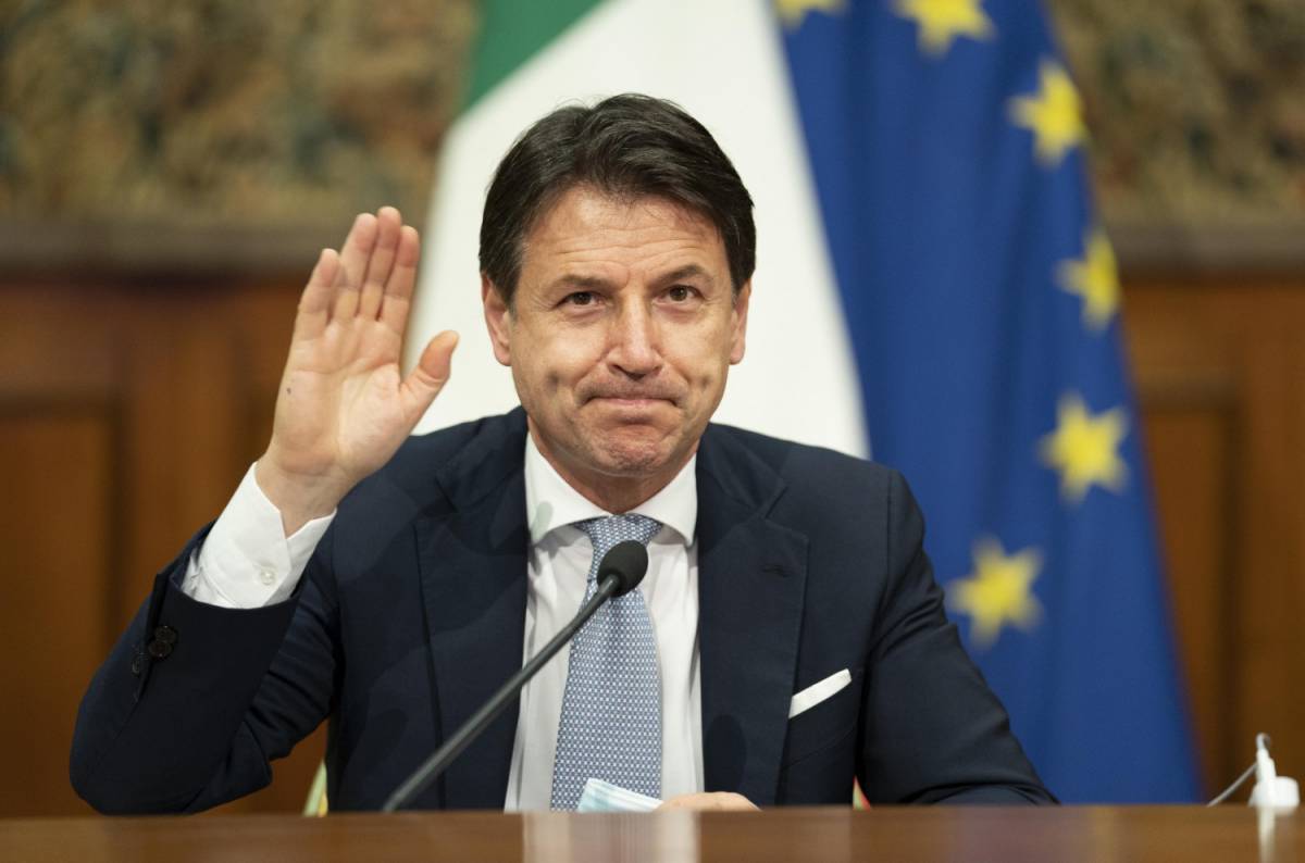 Altro che Draghi. Sotto l'albero ci sarà al massimo un misero Conte ter