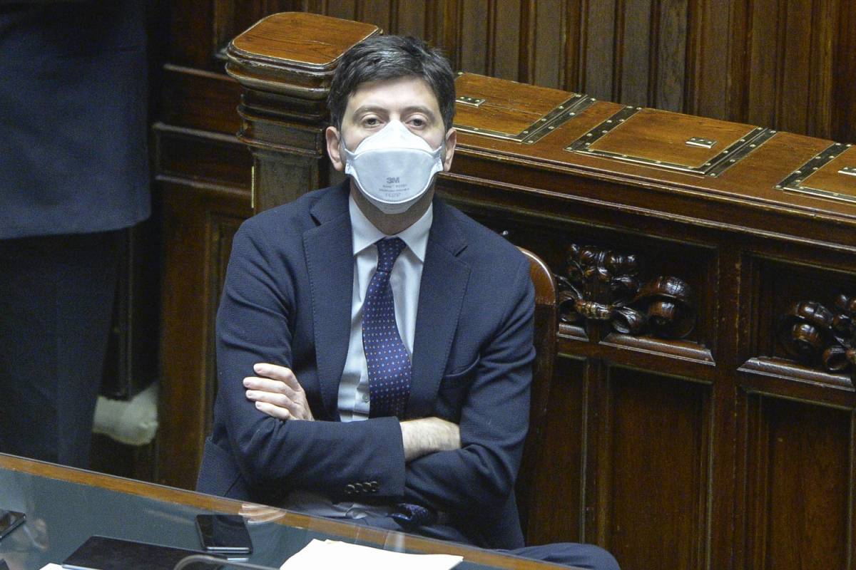 "Aspettiamo i nuovi dati poi lunedì la decisione" Un round alla Lombardia