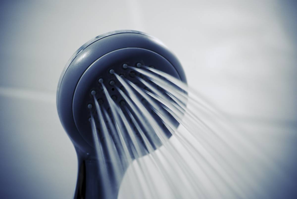"Una doccia alla settimana": l'avarizia è maltrattamento