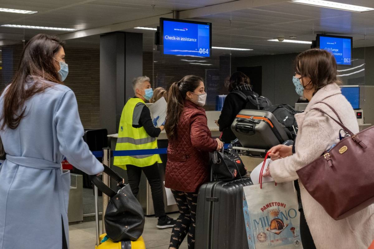 Italiani bloccati a Londra, in aeroporto per le feste. "Farnesina immobile"
