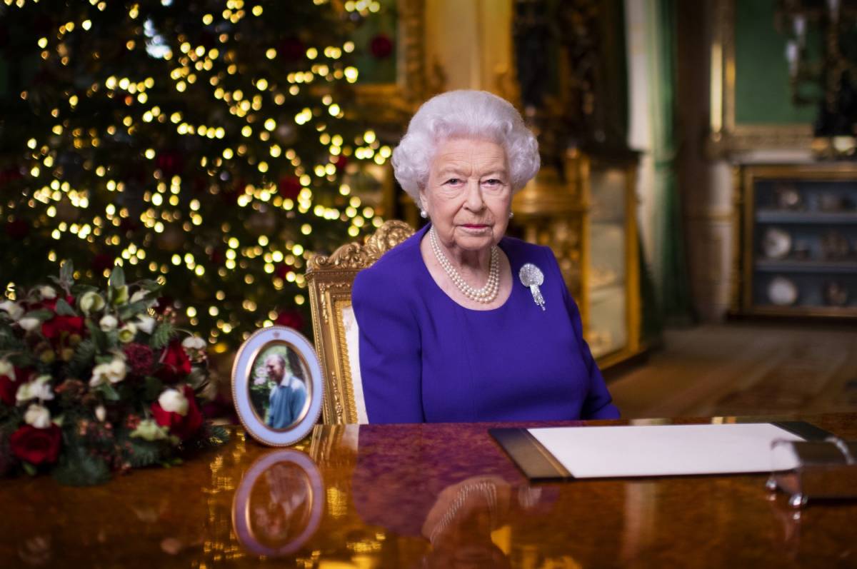 Tensione in casa della regina Elisabetta: "Non vogliono essere costretti"