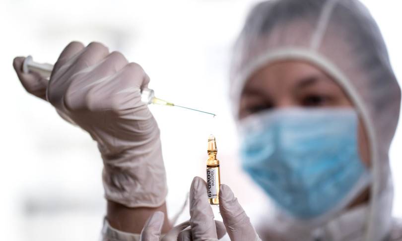 Medici a quota 300 morti "Almeno immunizzateci"