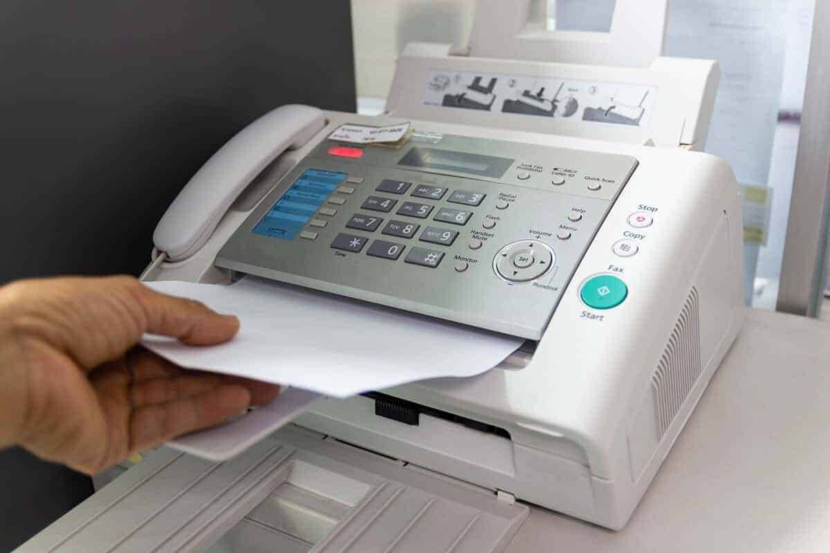 Il Senato appeso a un fax