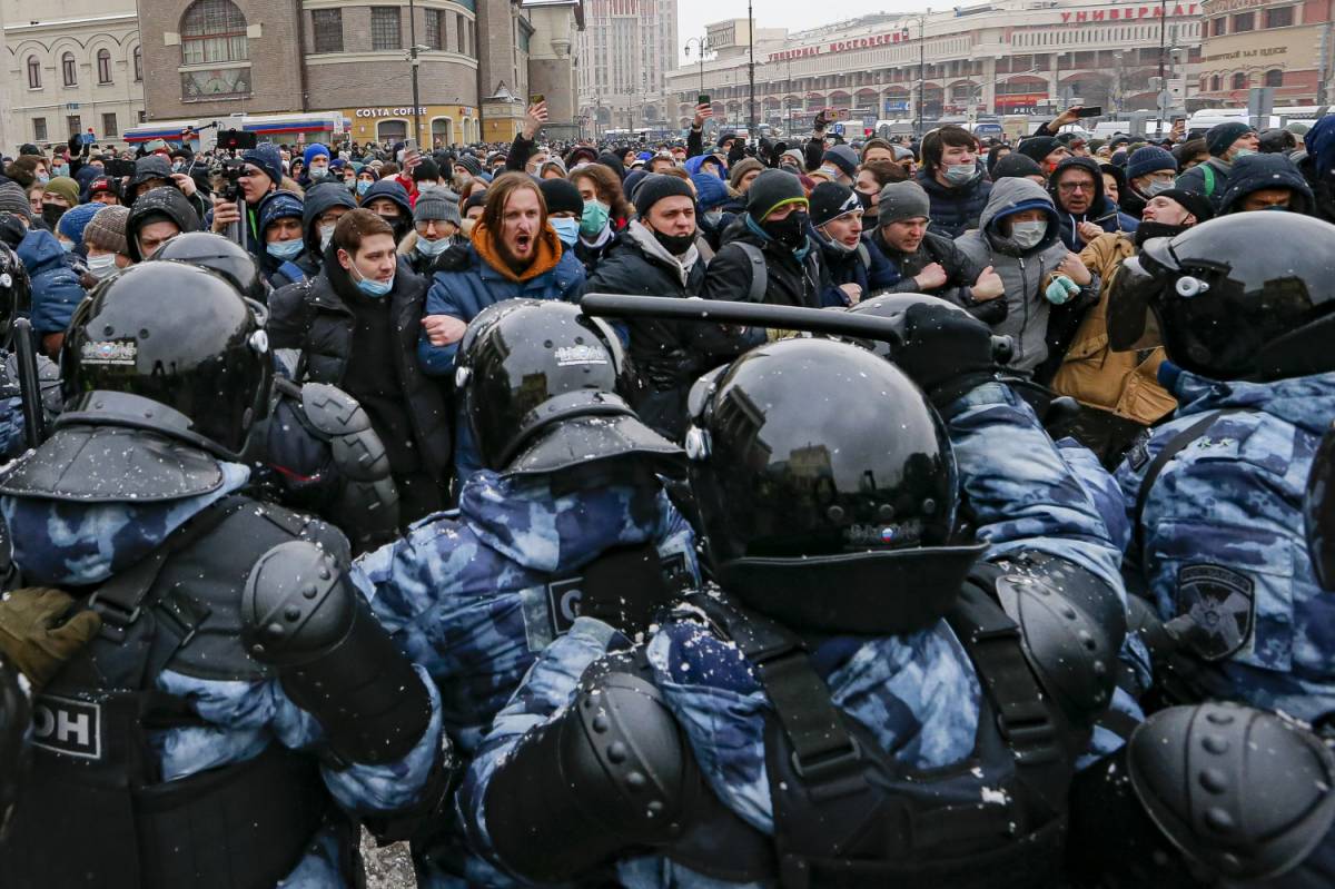 Navalny, Russia in rivolta: la moglie tra i 5mila in cella