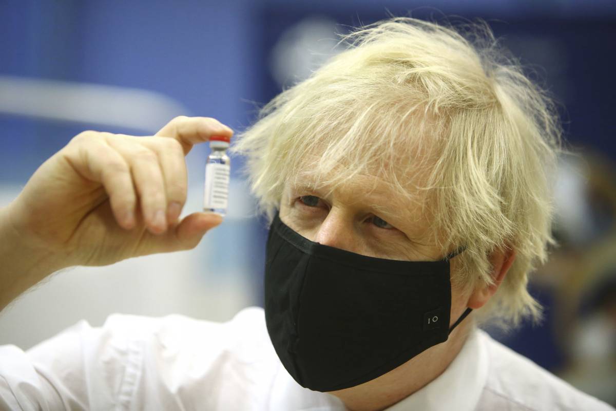 Da "clown" a salvatore, la rivincita di Boris: 20 milioni di immunizzati e contagi giù del 40%